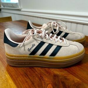 Adidas Bold Gazelle in Wonder Quartz/Core Black 6.5 US worn twice.